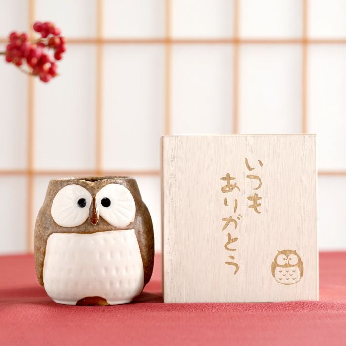 感謝の桐箱入り名入れふくろう湯呑み｜ギフトショップ「FLEGRE