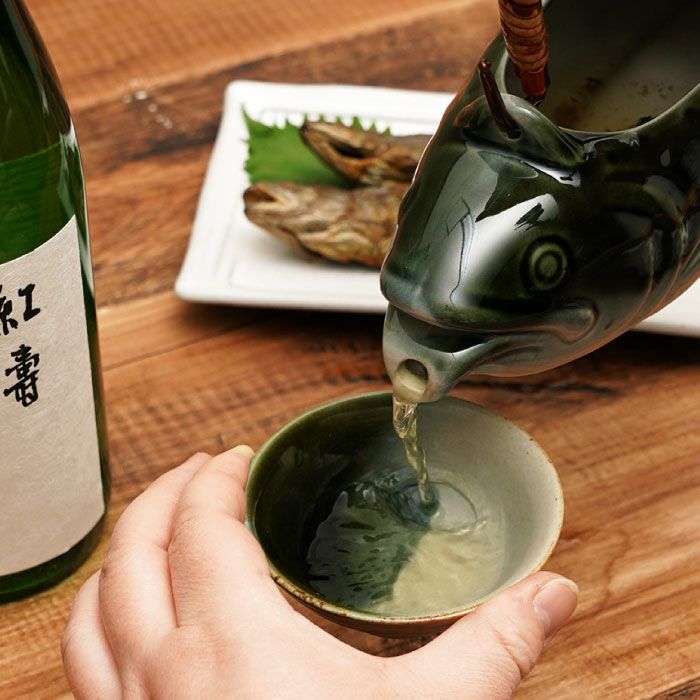 名入れ 美濃焼 骨酒の岩魚酒器セット（織部）｜ギフトショップ「FLEGRE